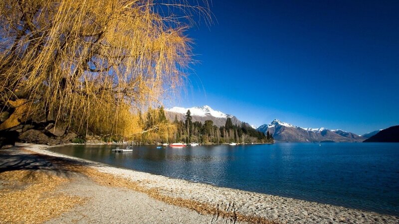 Lake and mountains in autumn