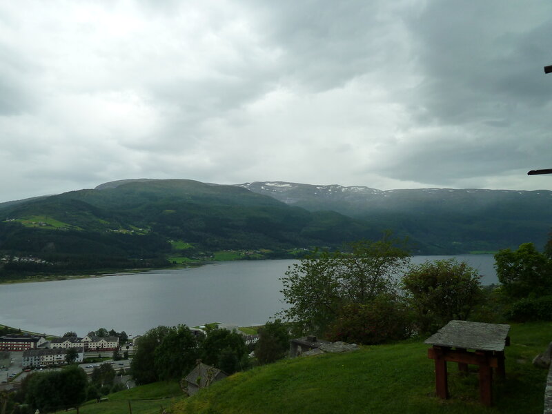 Lake and Mountains Landscape — Green