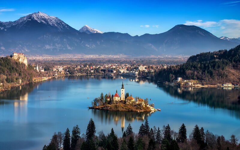 Lake Bled with mountain backdrop