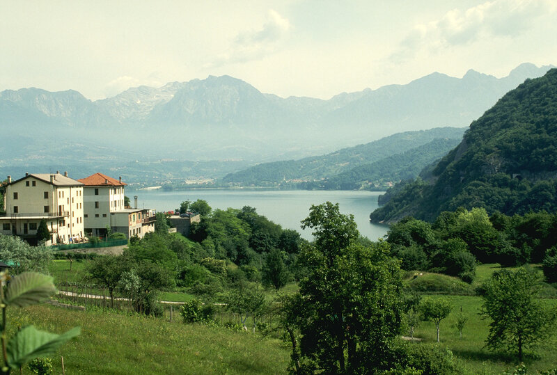 Lake Como with mountains