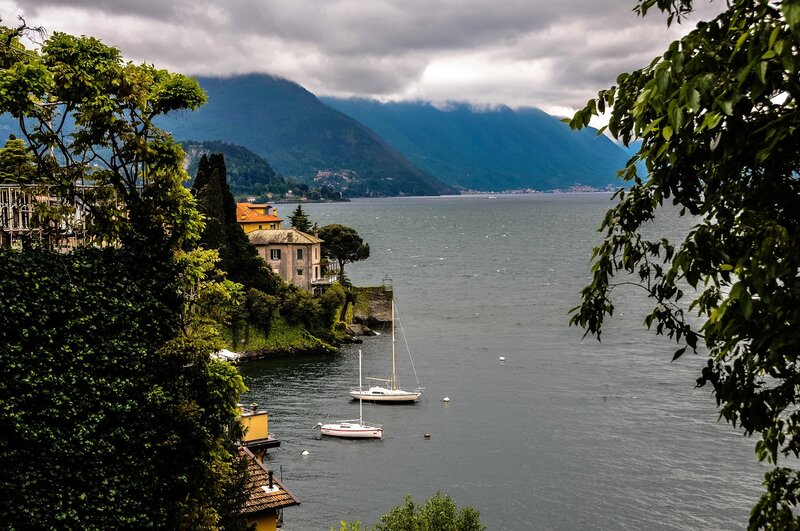 Lake Como with sailboats
