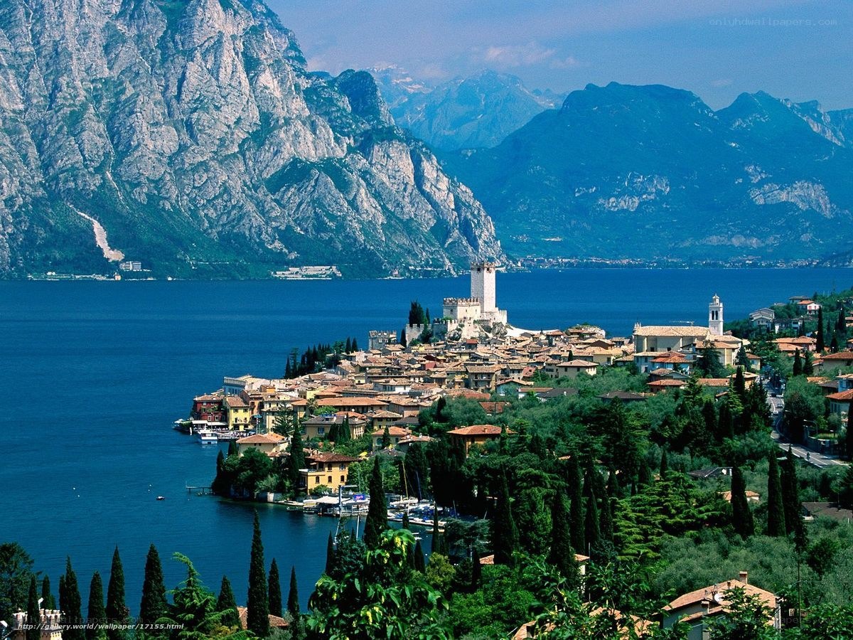 Lake Garda village view