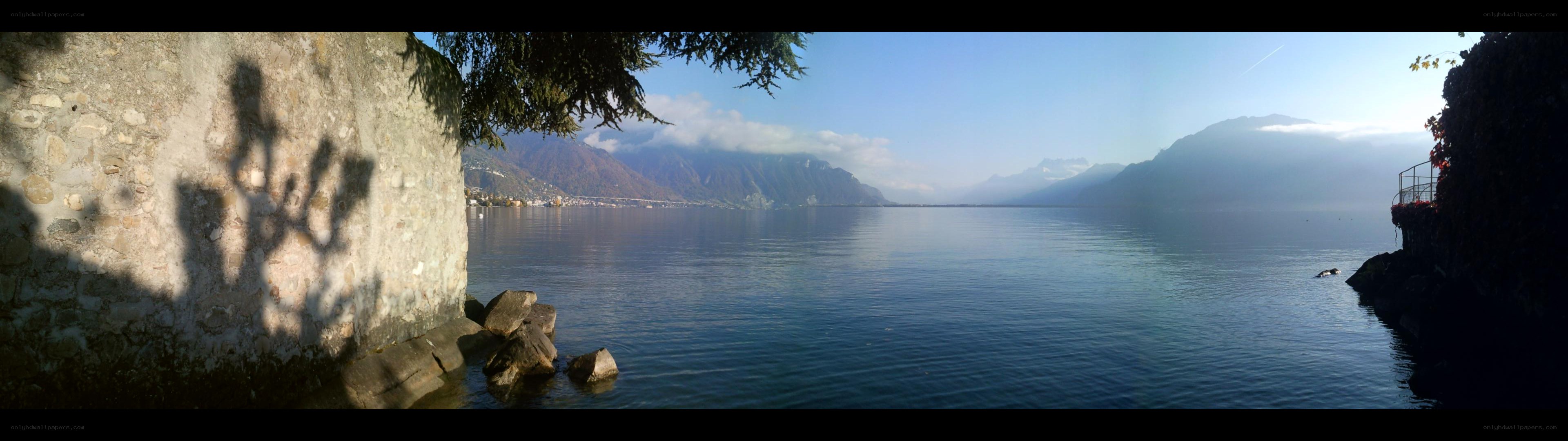 Lake Geneva with mountains