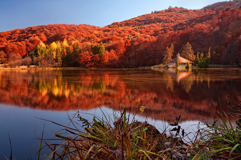 Lake House in Autumn — Red