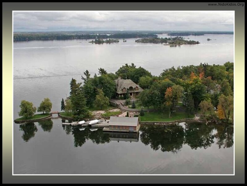 Lake House on Island — Green, Serene
