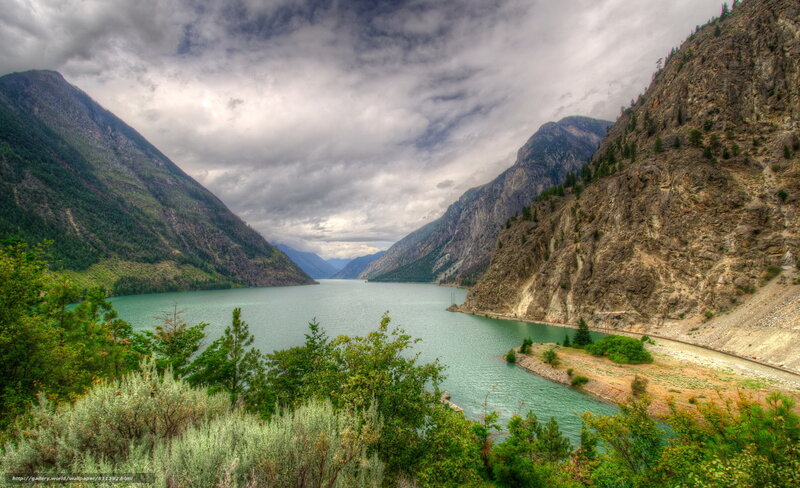Lake in Mountain Valley — Green, Dramatic, Photograph, Mountains, Trees