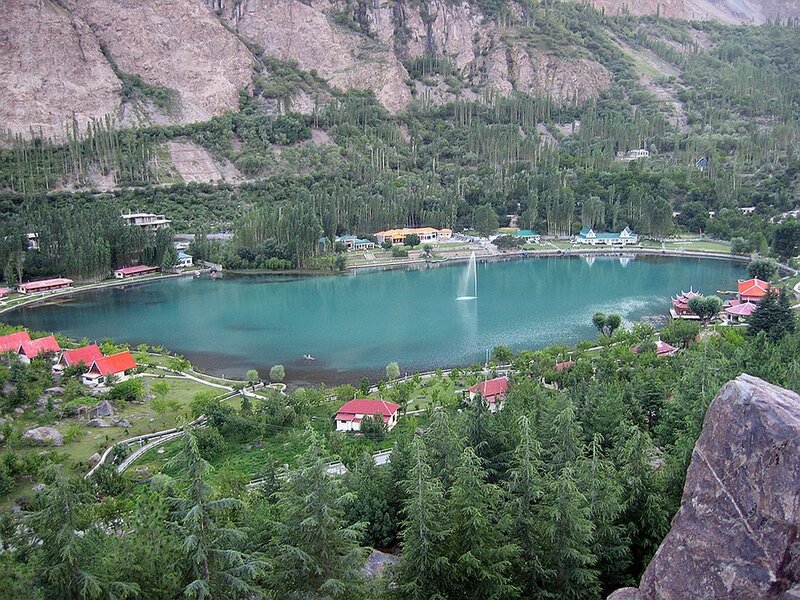 Lake in Mountain Valley — Green, Serene, Afternoon, Photograph