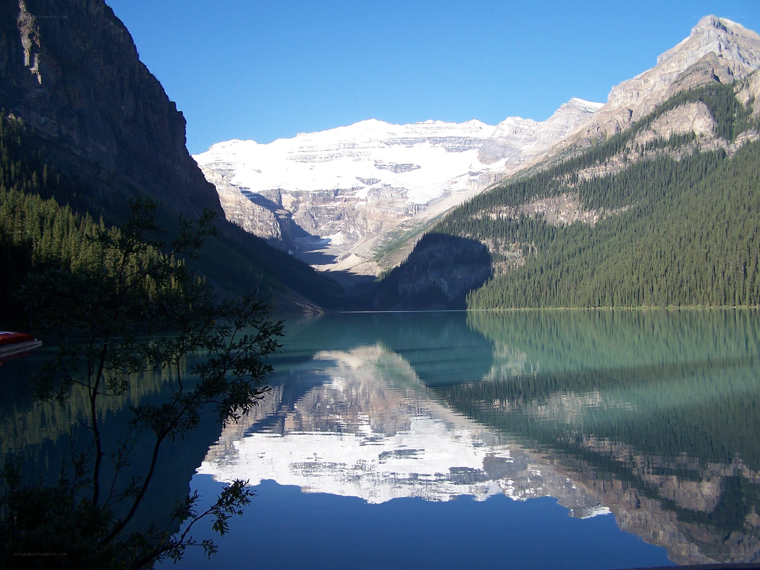 Lake Louise with mountain reflection
