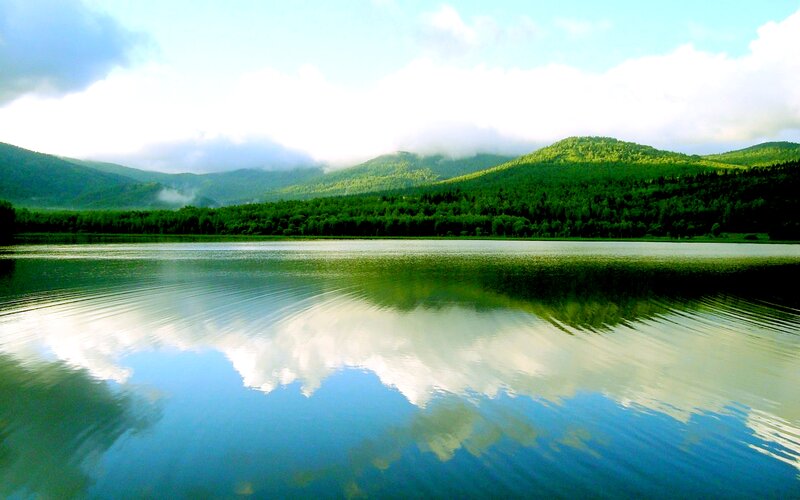 Lake Reflecting Mountains — Green, Serene