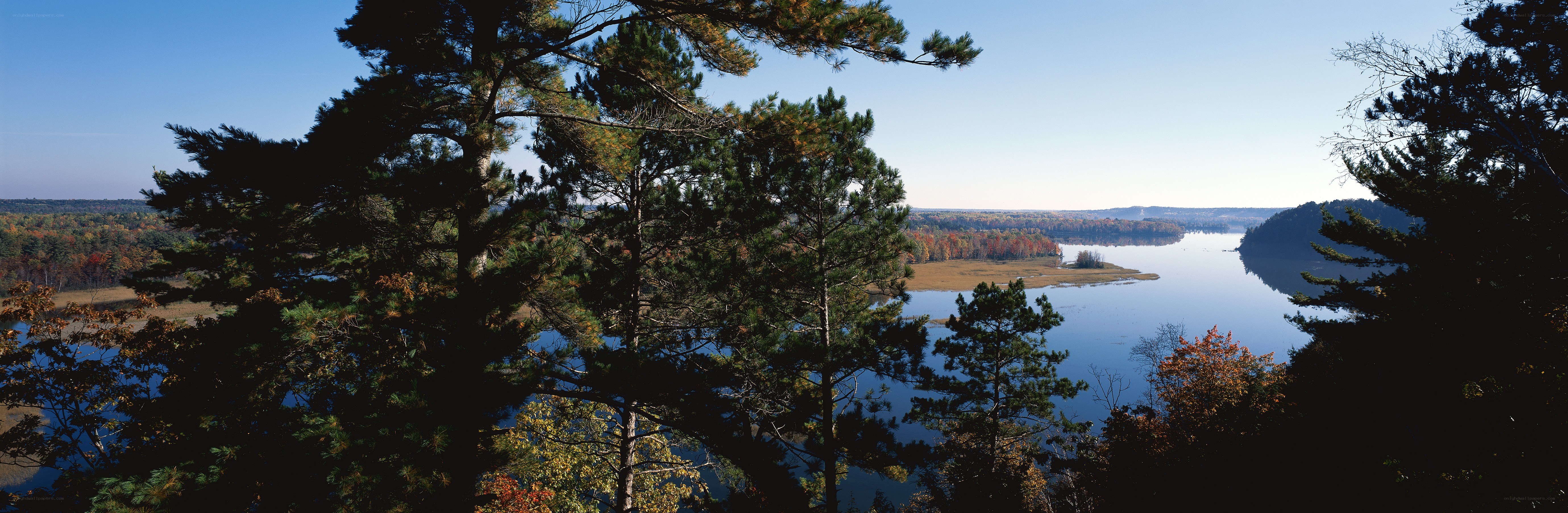 Lake view with autumn trees
