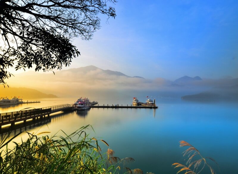 Lake with Boats at Dock — Blue