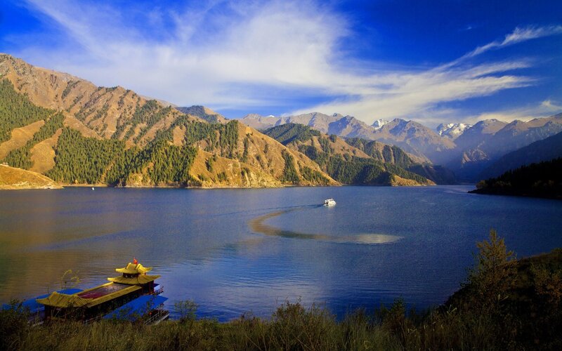 Lake with Boats — Blue, Serene