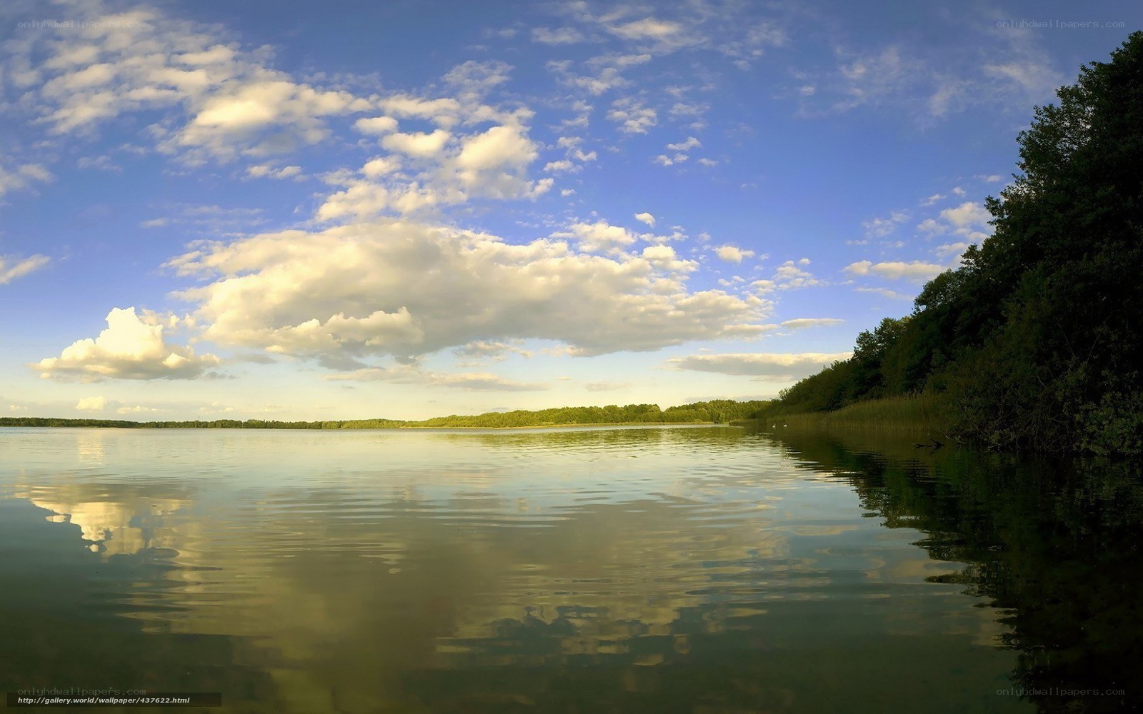 Lake with Clouds Reflection