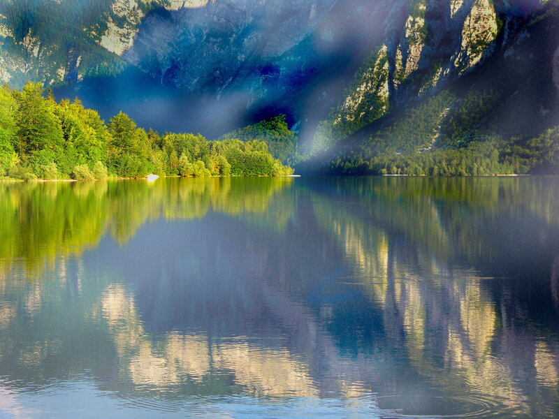 Lake with Mountain Reflection — Green, Serene