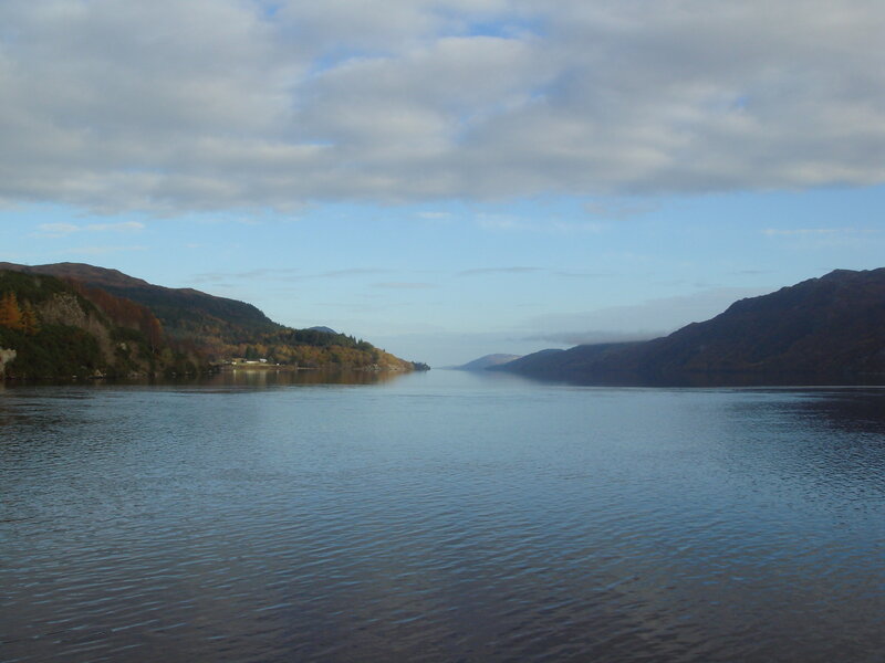 Lake with mountains and autumn trees