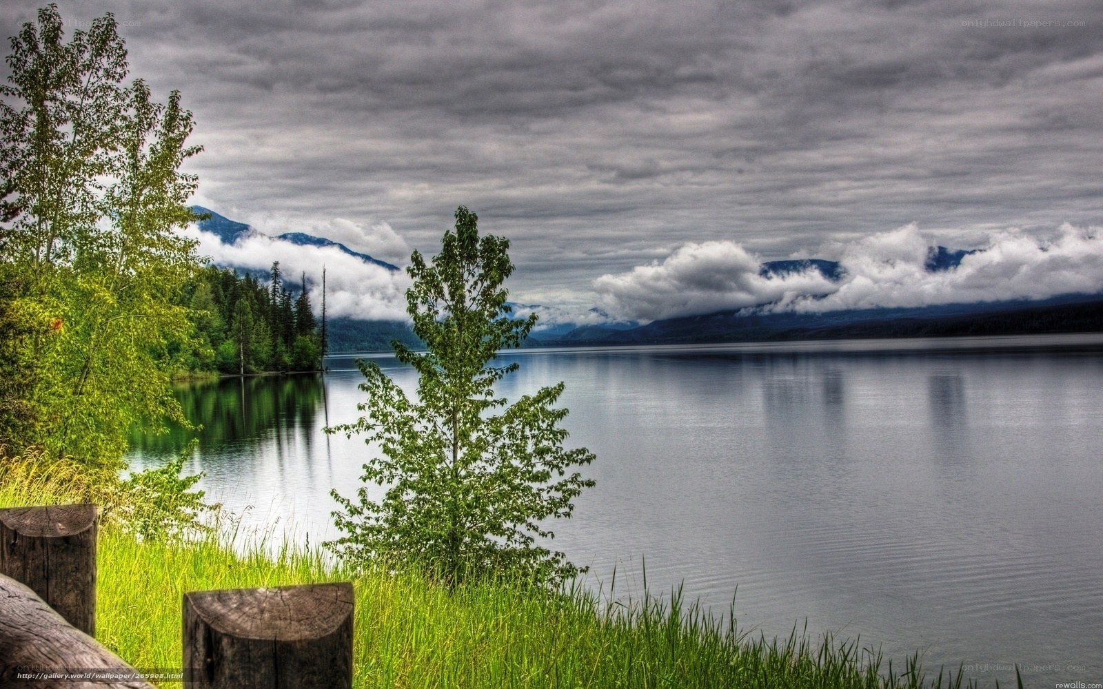 Lake with mountains and clouds