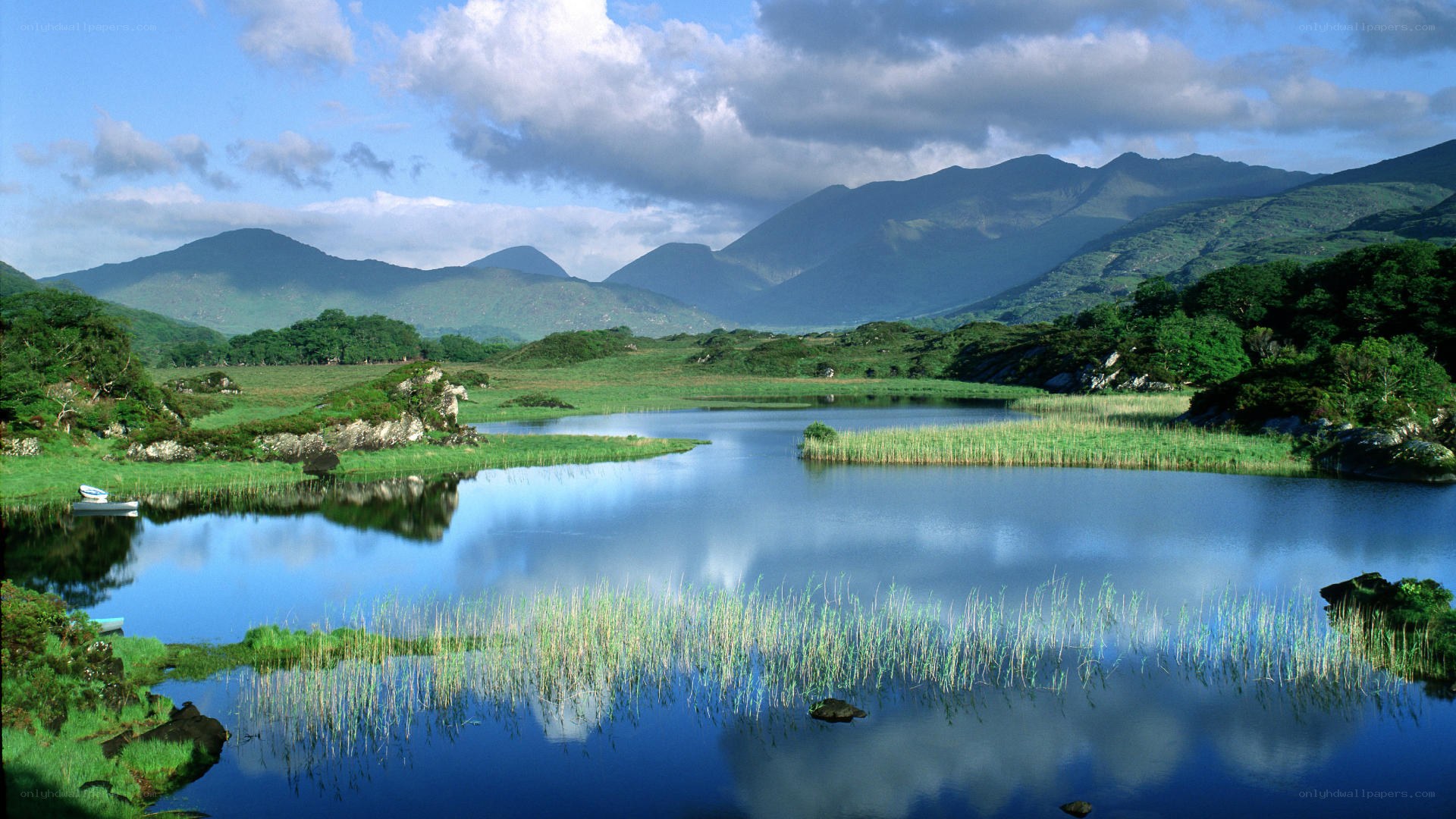 Lakeside mountains in Ireland