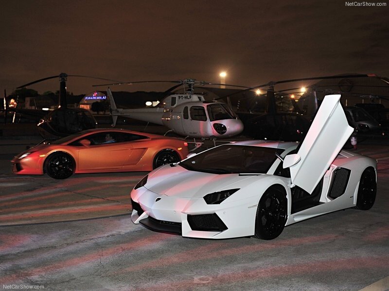 Lamborghini Aventador and Gallardo at night