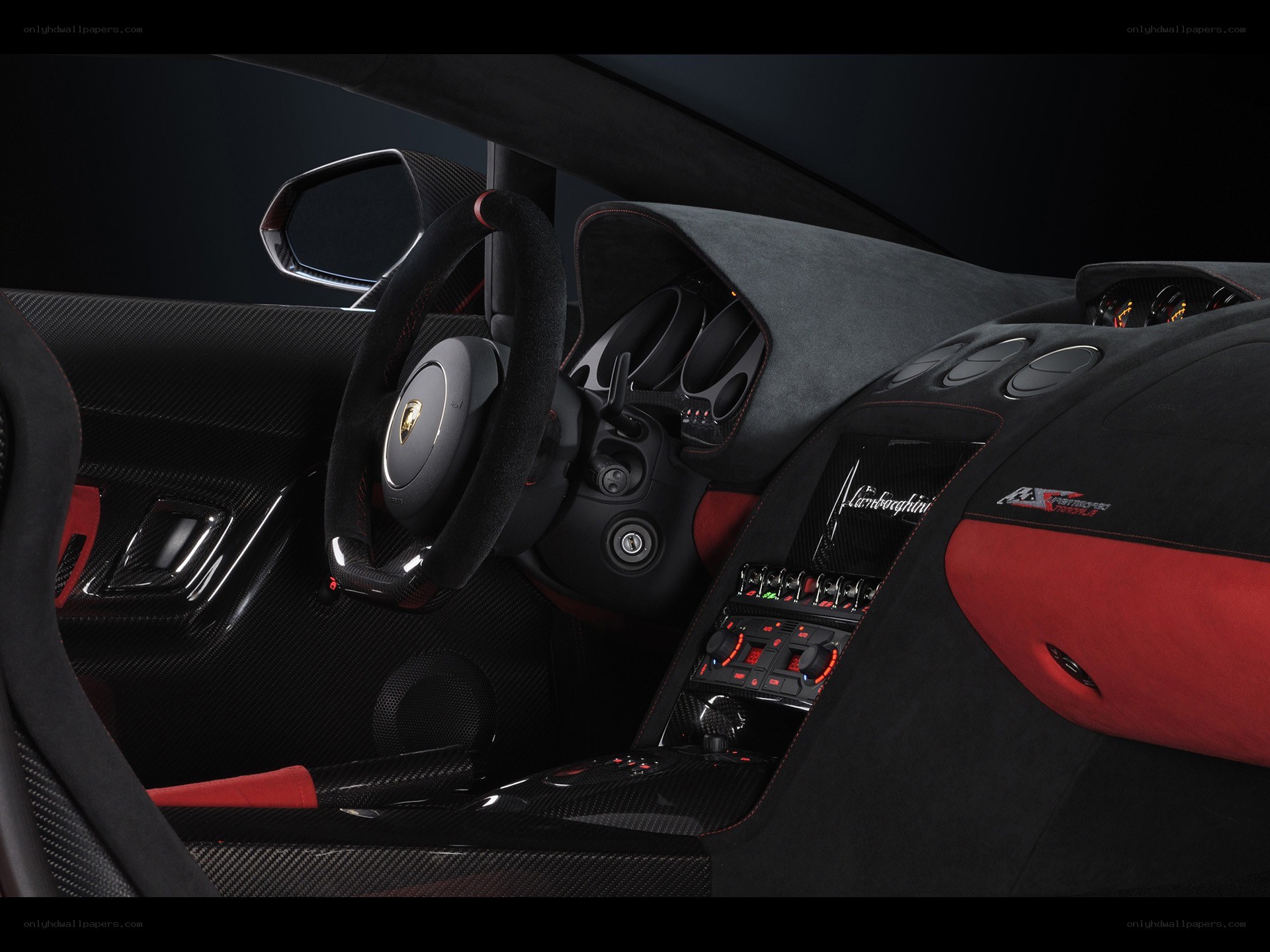 Lamborghini Aventador interior