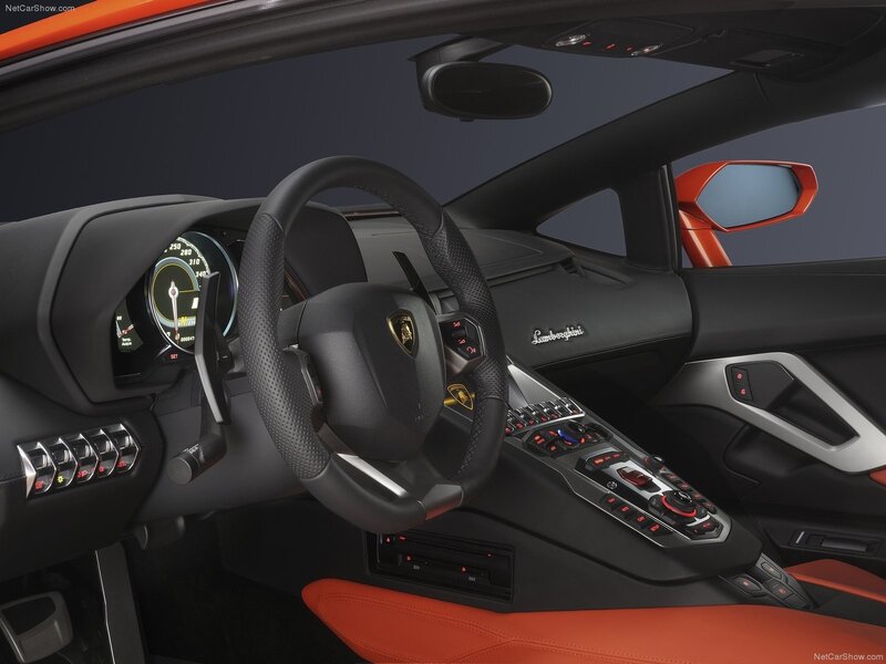 Lamborghini Aventador interior