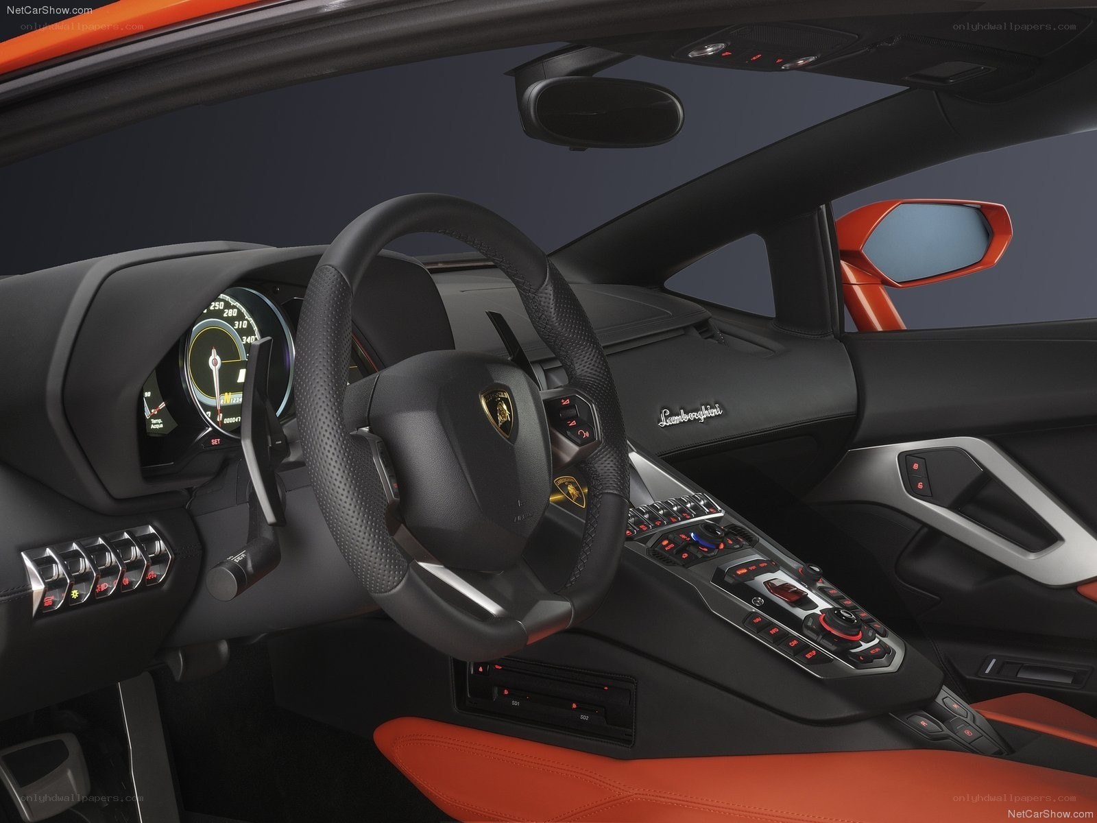 Lamborghini Aventador interior