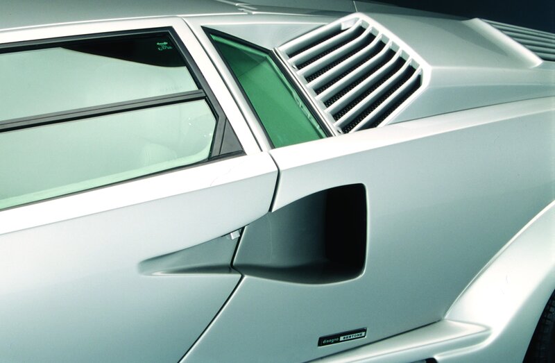 Lamborghini Countach side view