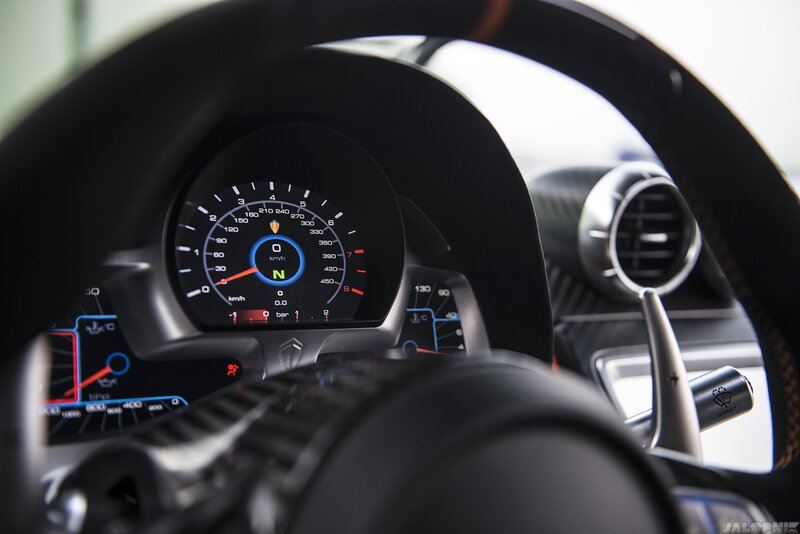 Lamborghini Dashboard — Black