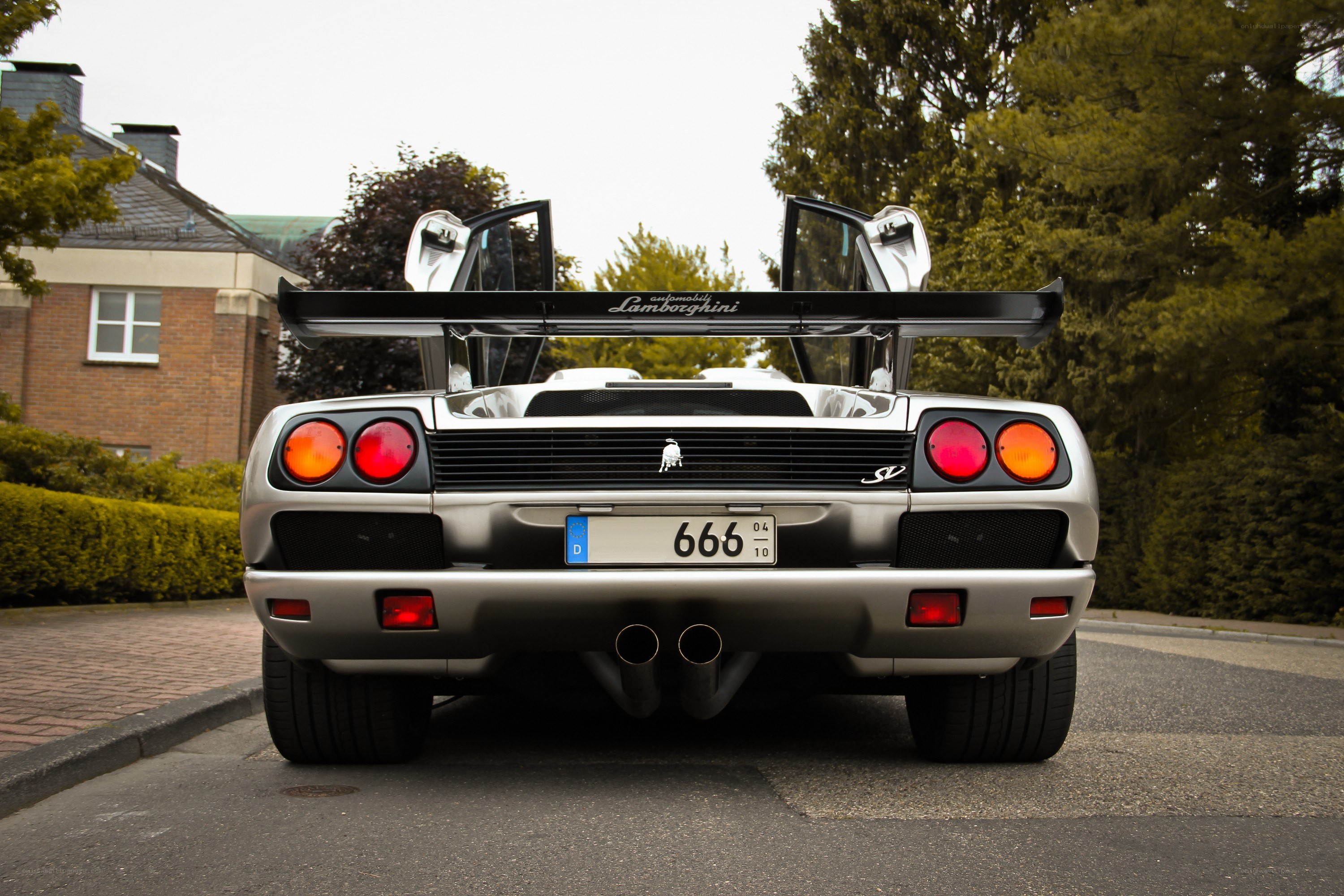 Lamborghini Diablo SV rear view