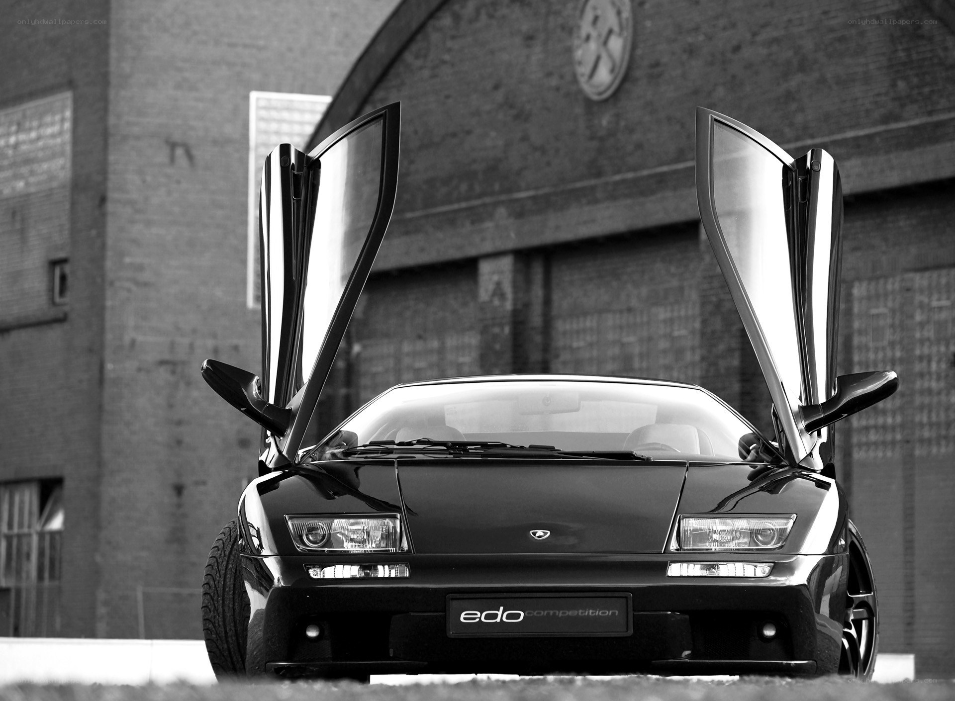 Lamborghini Diablo with doors open