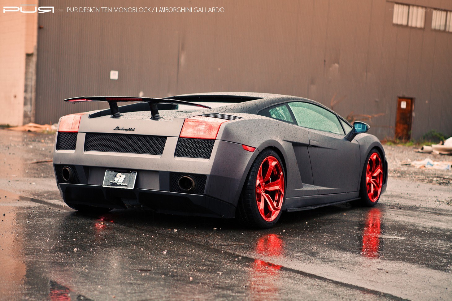 Lamborghini Gallardo with red wheels