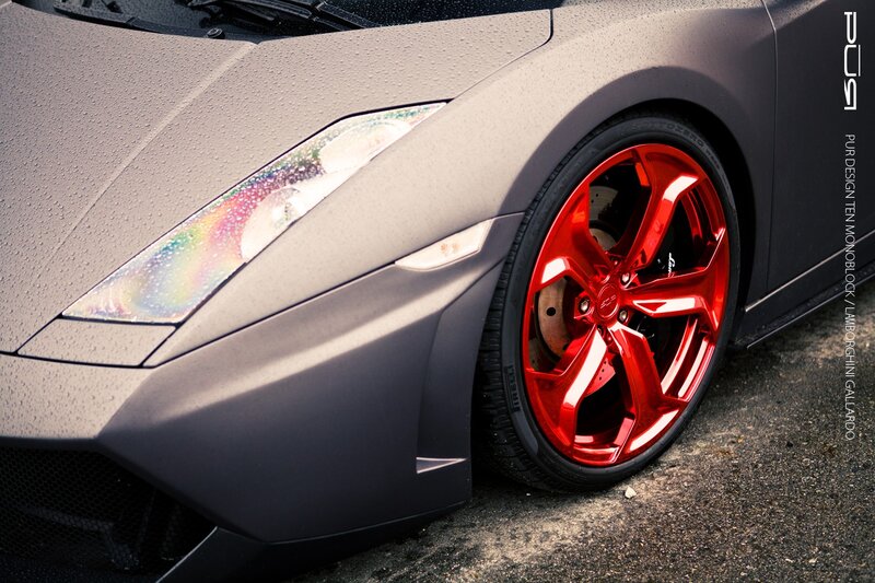 Lamborghini Gallardo with red wheels