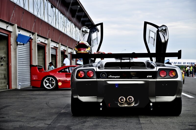 Lamborghini GTR Race Car