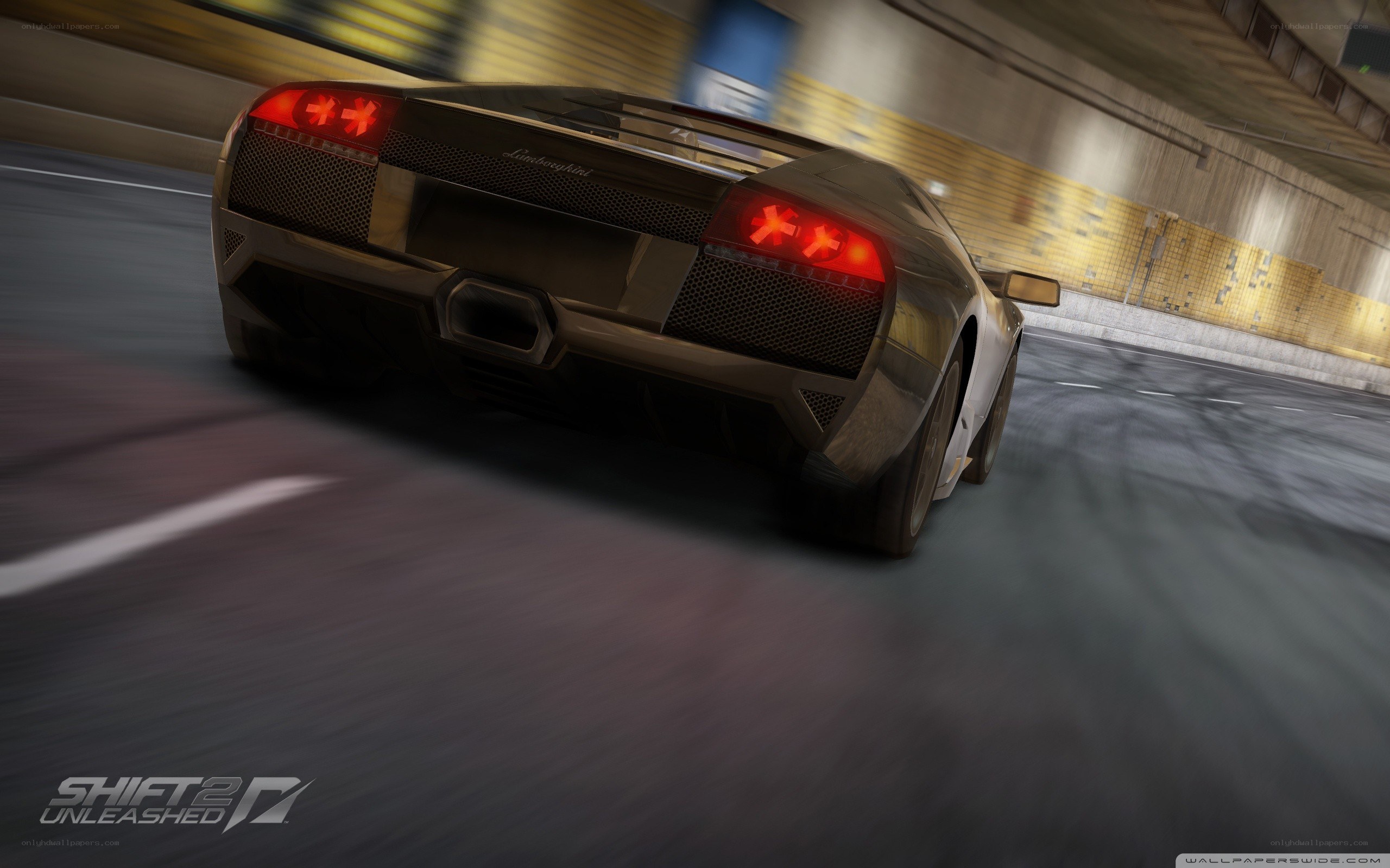 Lamborghini in tunnel