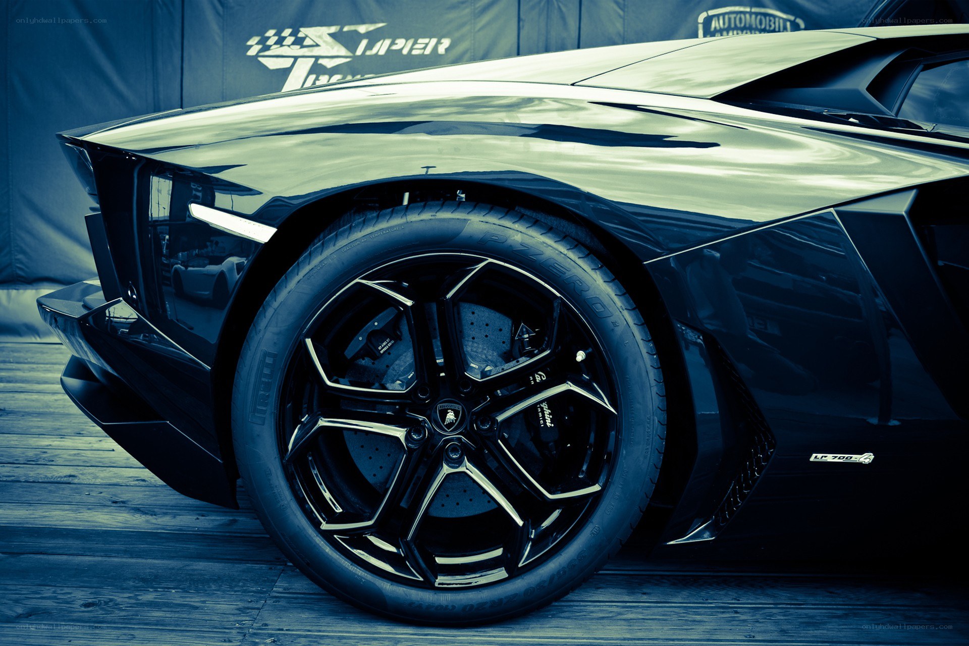 Lamborghini LP 700-4