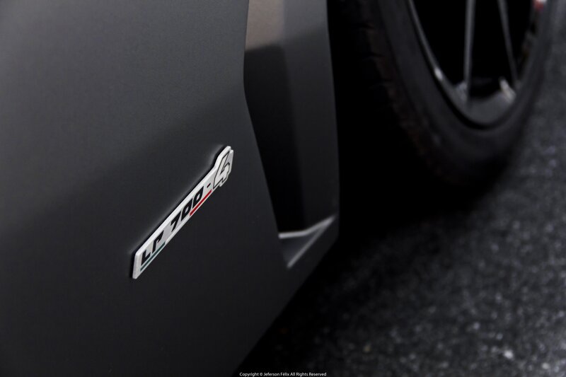 Lamborghini LP 700-4 Badge — Black