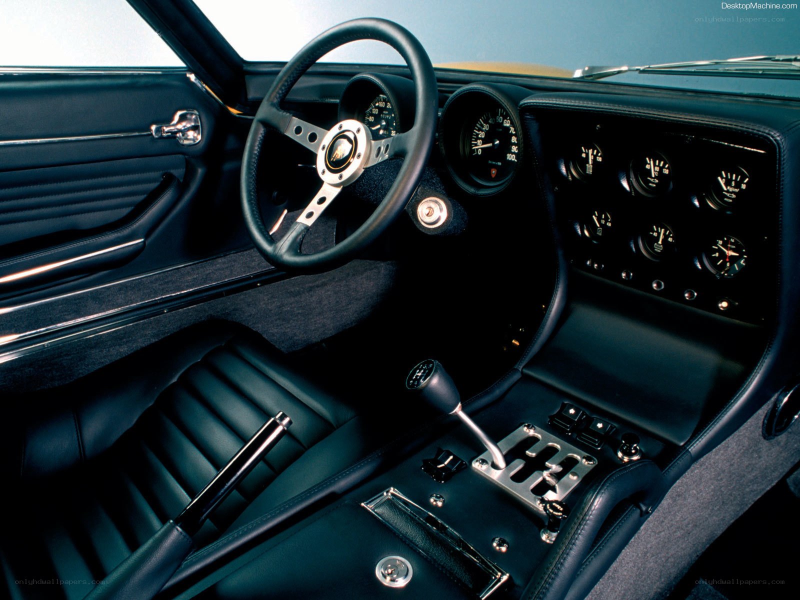 Lamborghini Miura interior