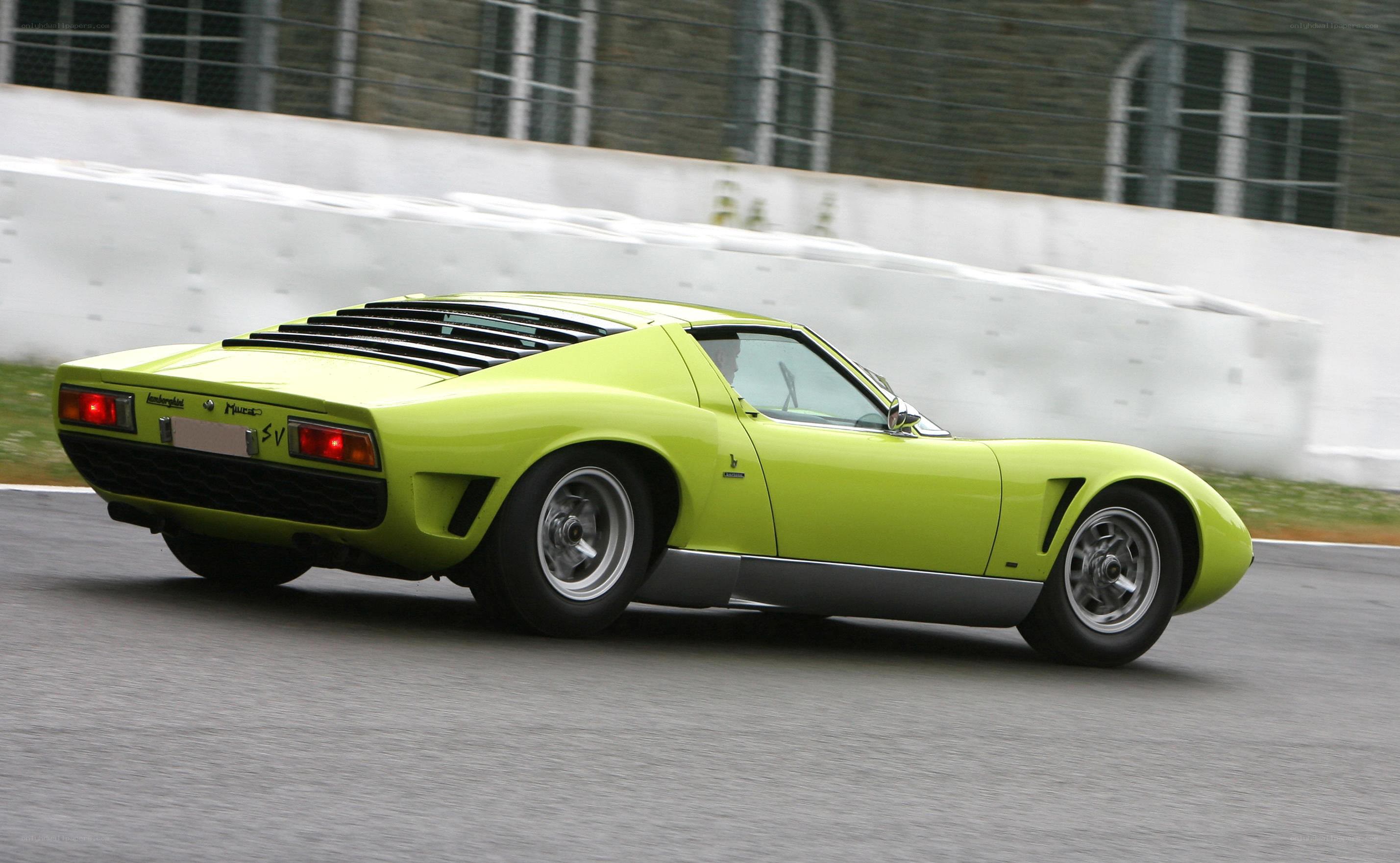 Lamborghini Miura on track
