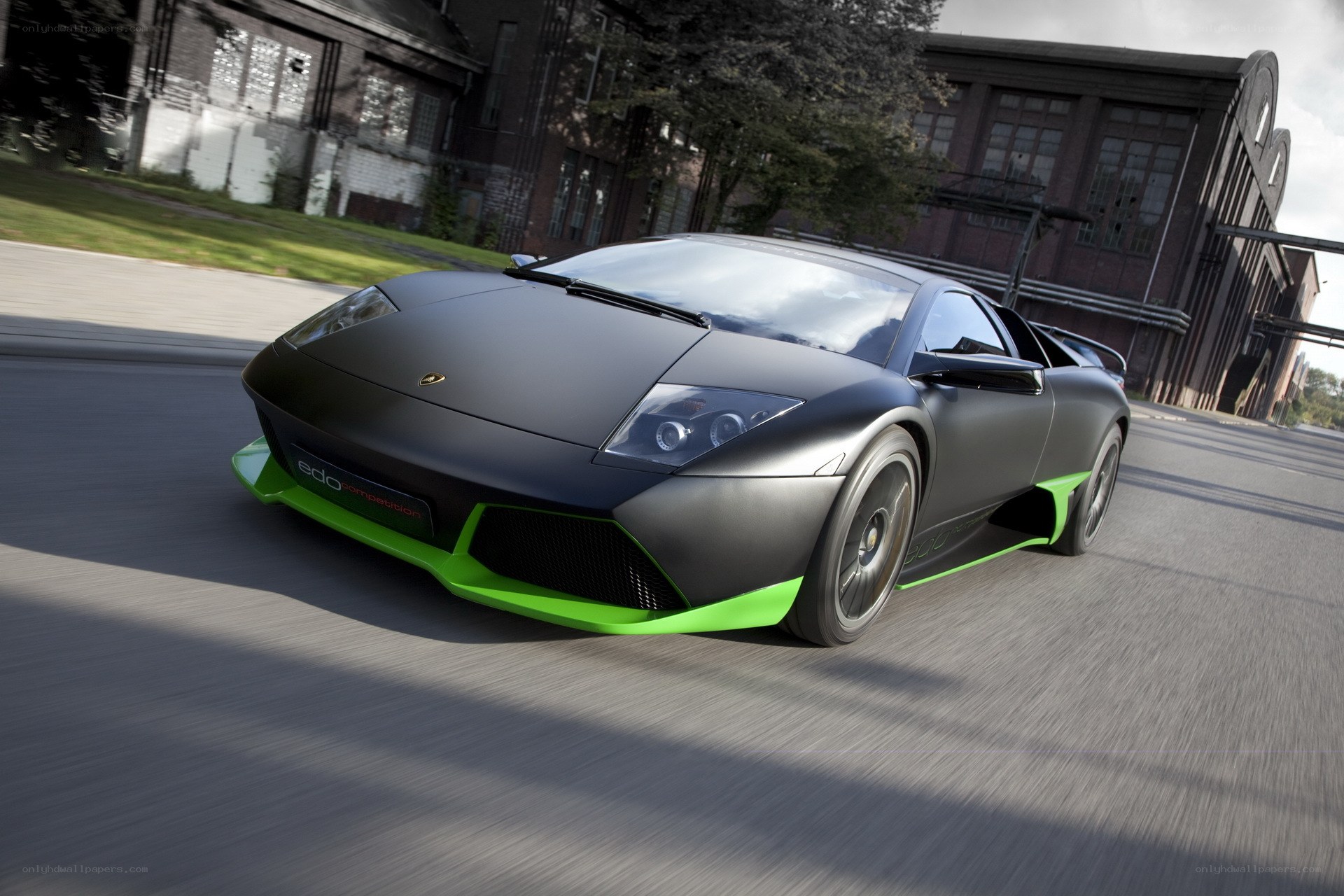 Lamborghini Murcielago in motion