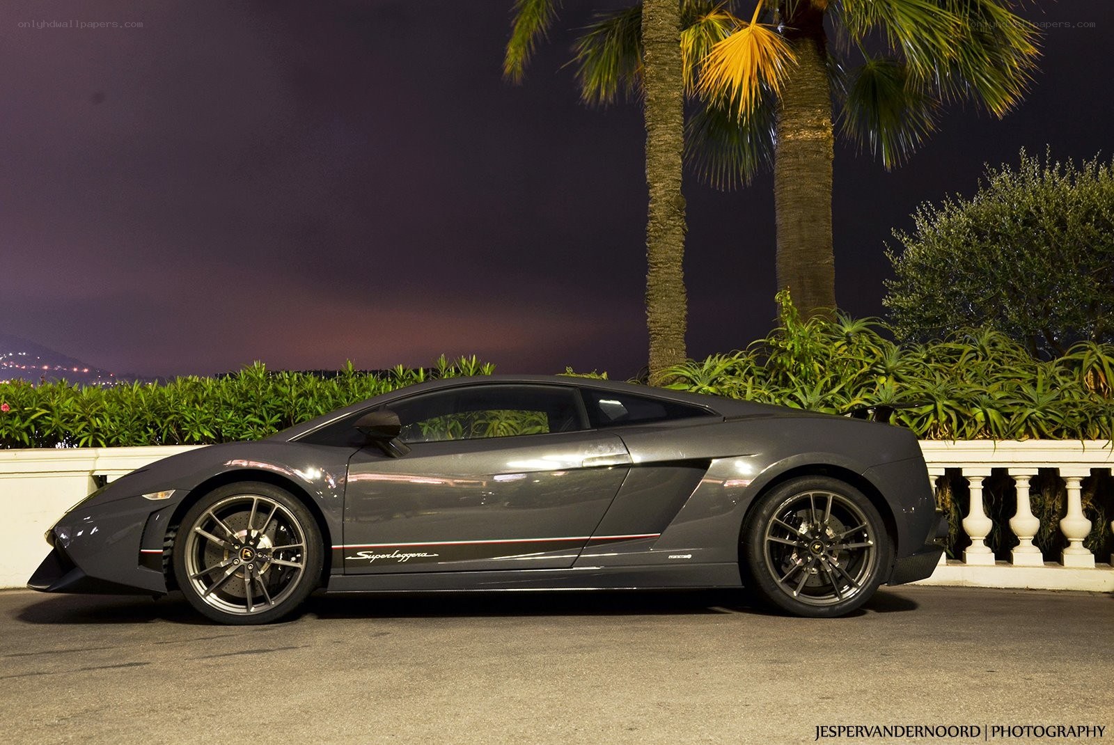 Lamborghini Superleggera at night