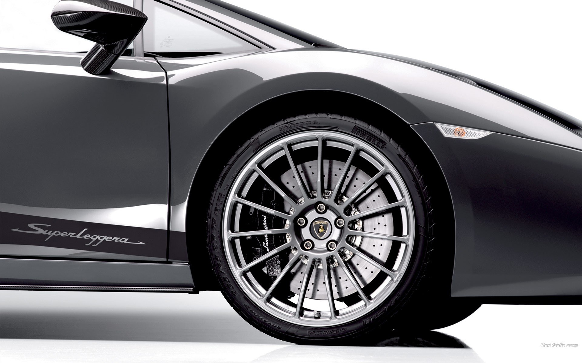 Lamborghini Superleggera wheel