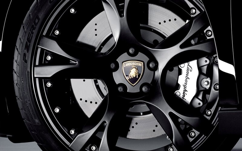 Lamborghini Wheel — Black