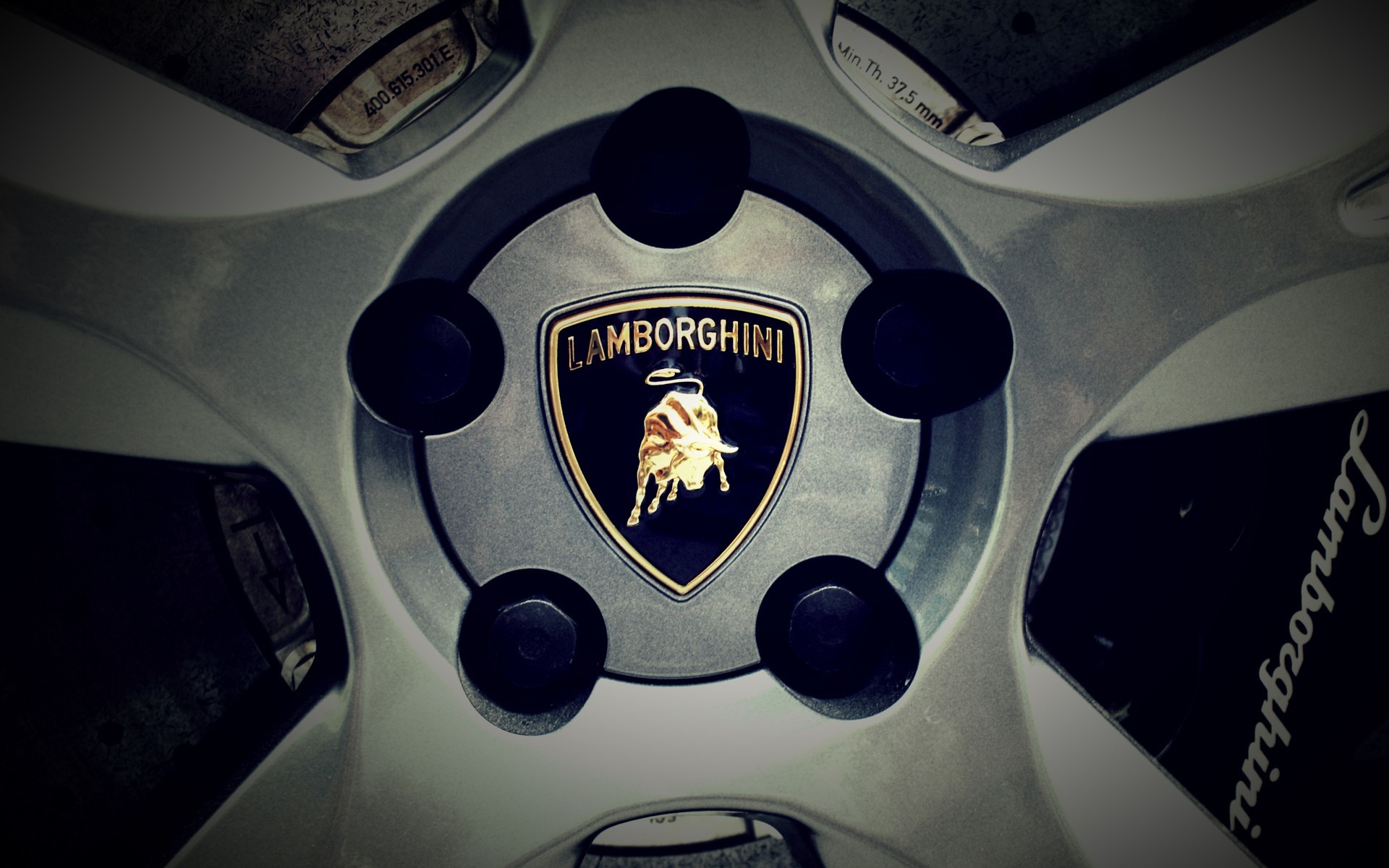 Lamborghini wheel center cap