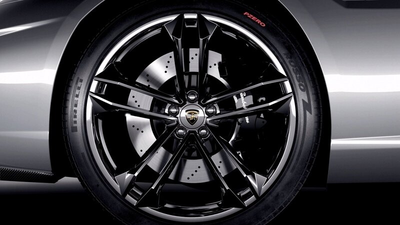 Lamborghini wheel close-up