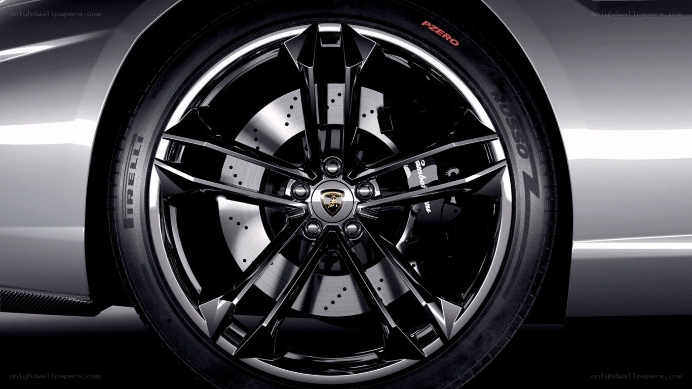 Lamborghini wheel close-up