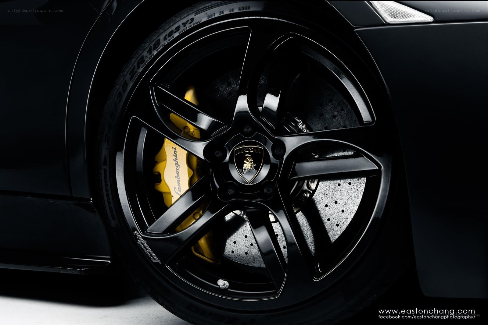 Lamborghini wheel detail