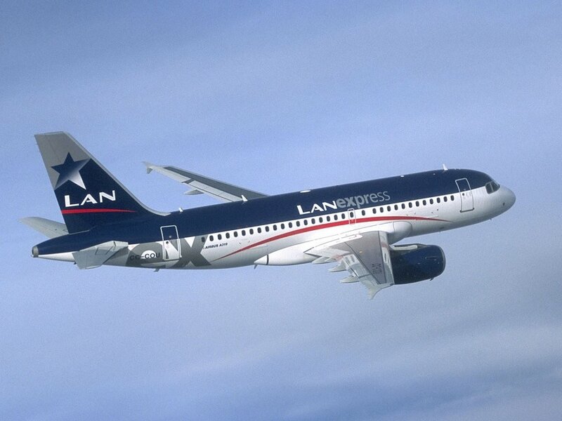 LAN Express Airbus A319 in flight