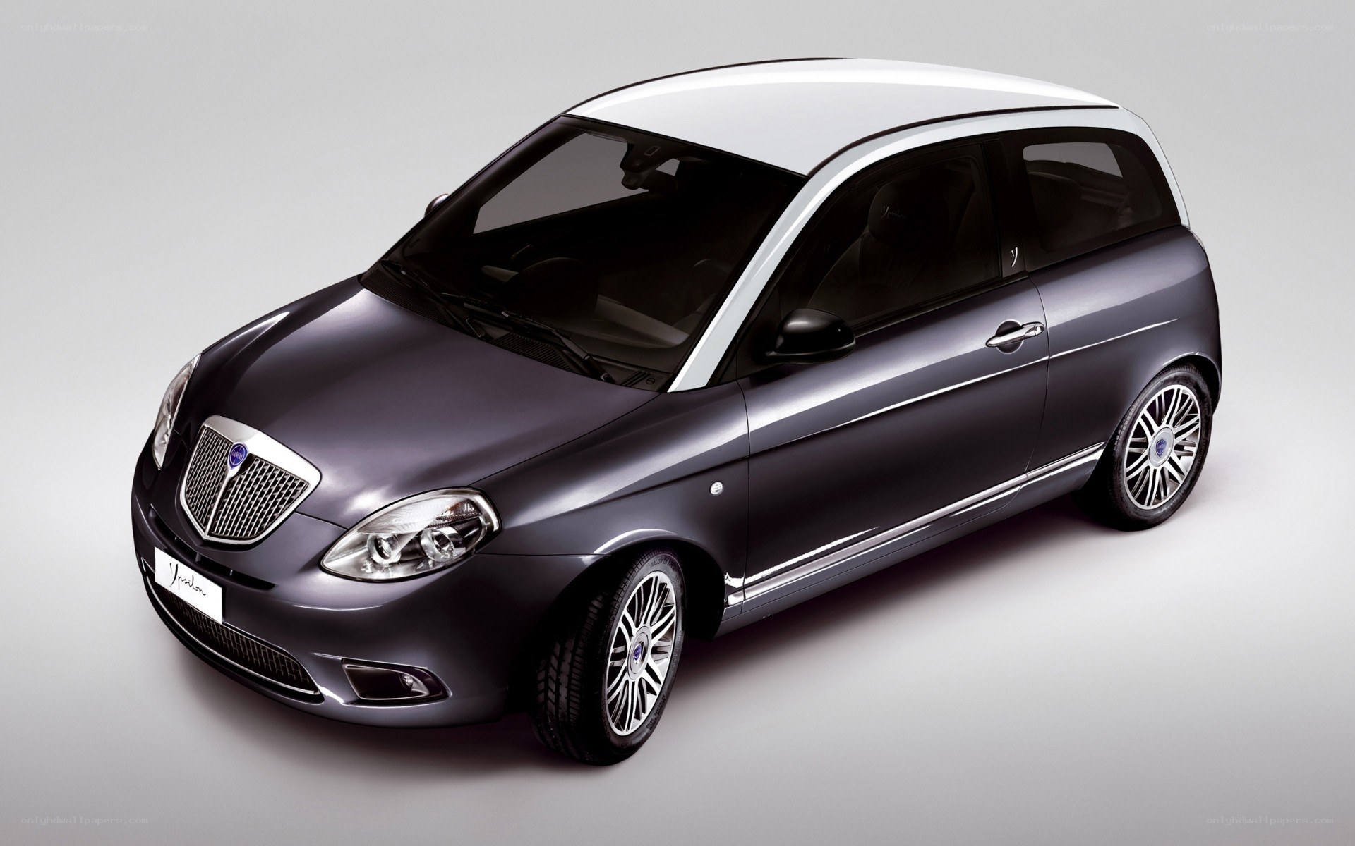 Lancia Ypsilon car