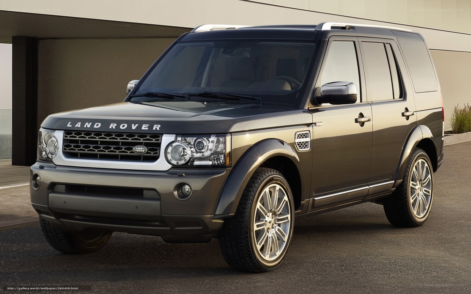 Land Rover Discovery SUV