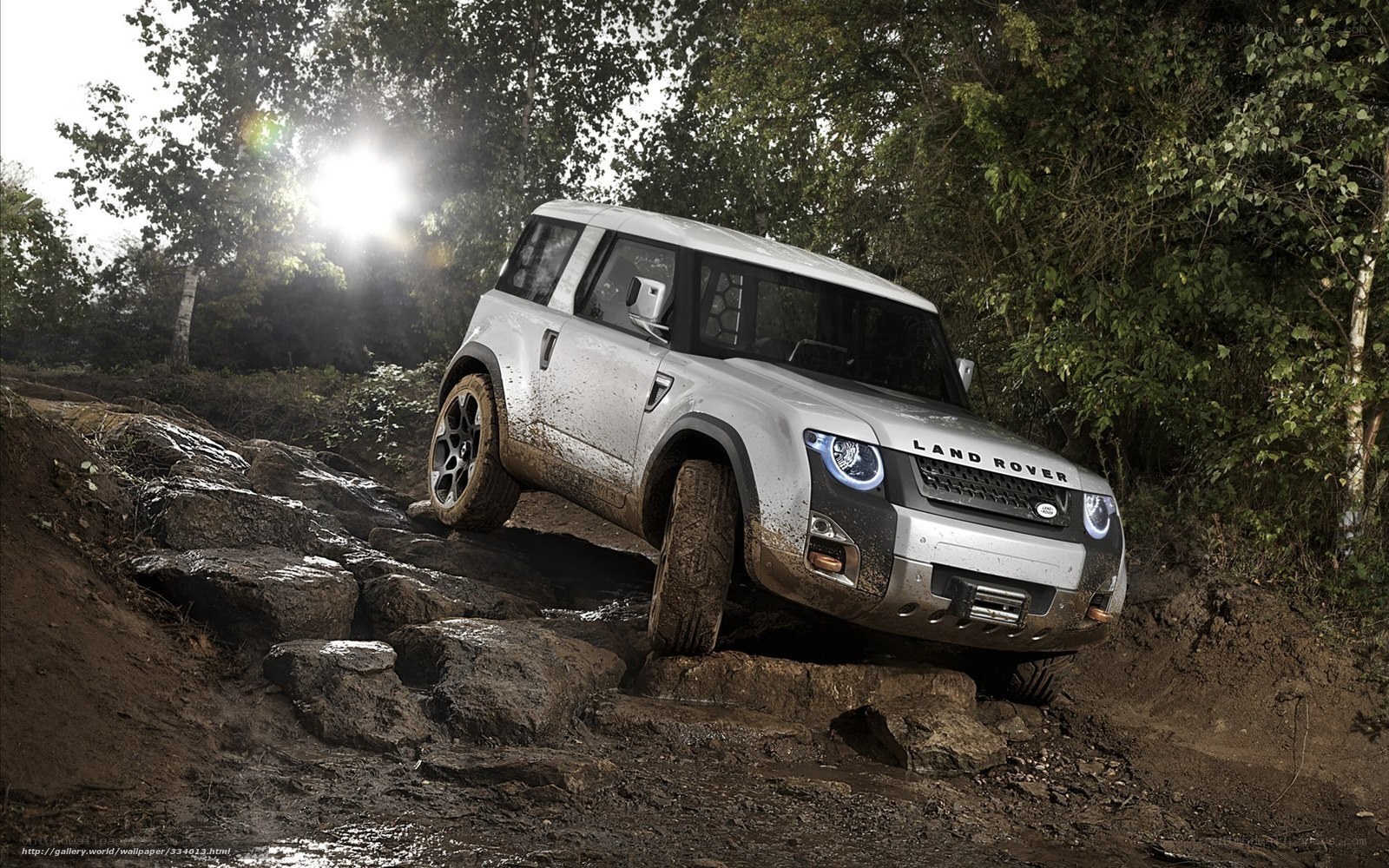 Land Rover off-roading on rocks