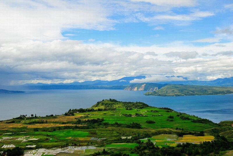 Landscape of a lake and mountains